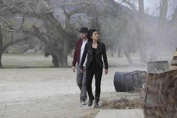 Tým Škorpion - Going South - Z filmu - Eddie Kaye Thomas, Jadyn Wong