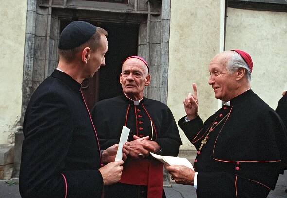 Otec Braun - Tři rakve a jedno dítě - Z filmu - Gilbert von Sohlern, Hans-Michael Rehberg, Ernst Stankovski
