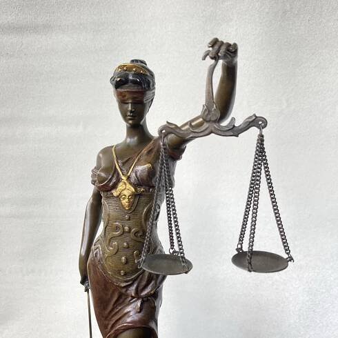 Bronzová socha SPRAVEDLNOST - JUSTICE 38cm