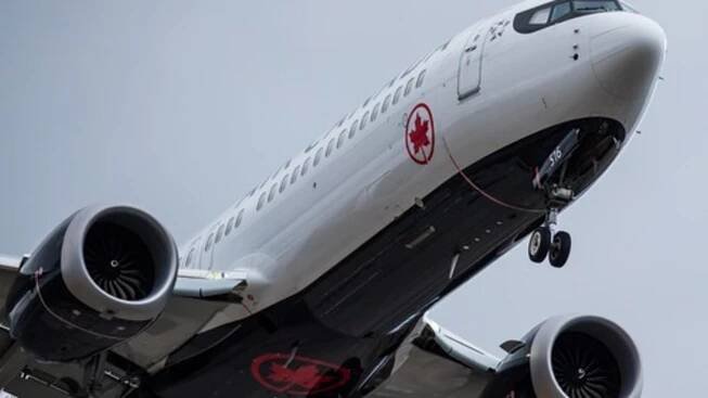 Další letadlo v plamenech. Tvrdé nouzové přistání stroje Air Canada zachytily palubní kamery