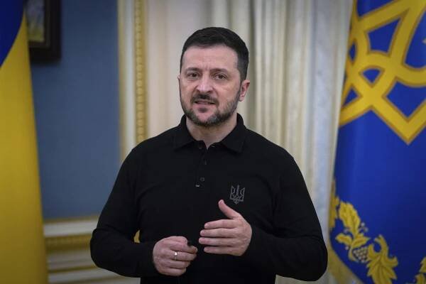 Zelenskyj opět prodloužil válečný stav a s ním i své vládnutí. Volby budou až po jeho skončení