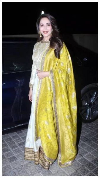 Madhuri Dixit Nene's best ethnic looksUploadSearch