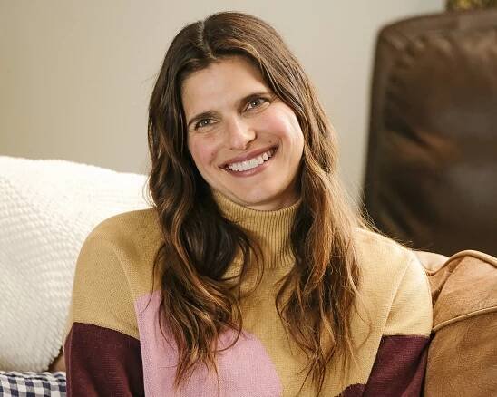 Farma na spadnutí - Tornado Season: Part One - Z filmu - Lake Bell