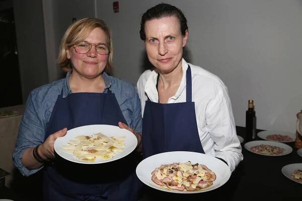 Jody Williams (left) and Rita Sodi