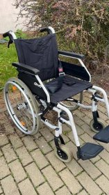 Zdravotnické pomůcky: repasovane - použité invalidní vozíky ( sportovní odlehčené aktivní klasik) atd
