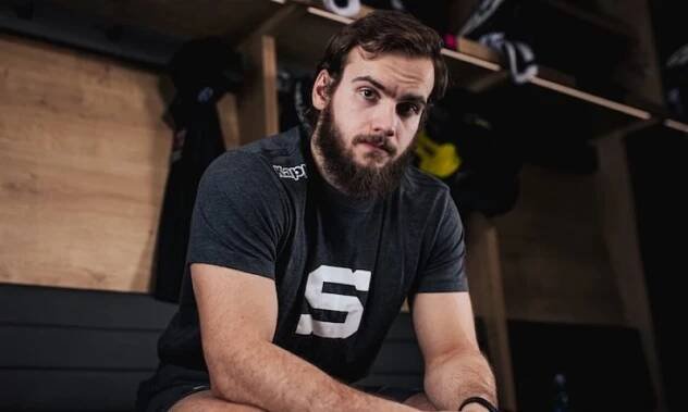 SportWin » Hokej » Seppälä dokáže být nepříjemný kolem vlastní branky a ničeho se nebojí. Spartu považuje za jeden z ne