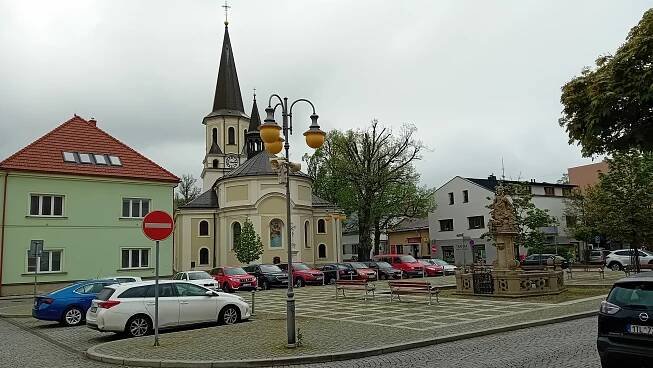 Soubor:Frýdlant nad Ostravicí, Náměstí (duben 2024).jpg – Wikipedie