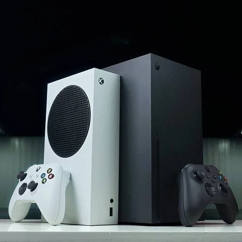 No, Microsoft is not ditching Xbox consoles for TV and Game Pass cloud streaming