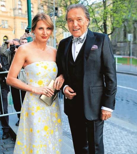 Zanedbává Ivana Gottová kvůli chlapovi Bertramku ?