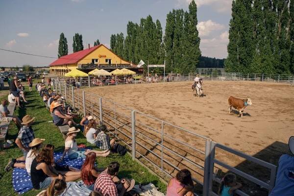 Na ranči Dalu soutěžili ve westernovém rodeu