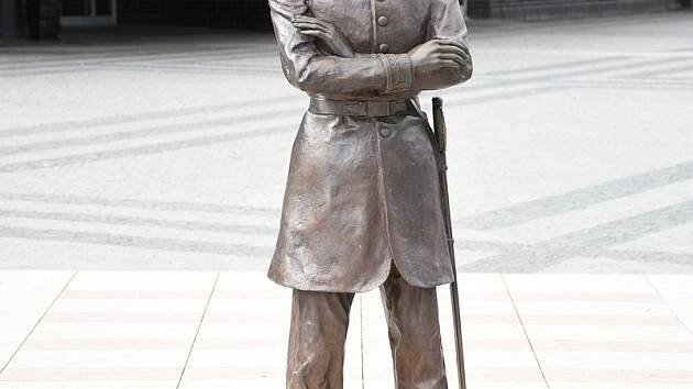 Zemřel chrudimský akademický sochař Jaroslav Brož