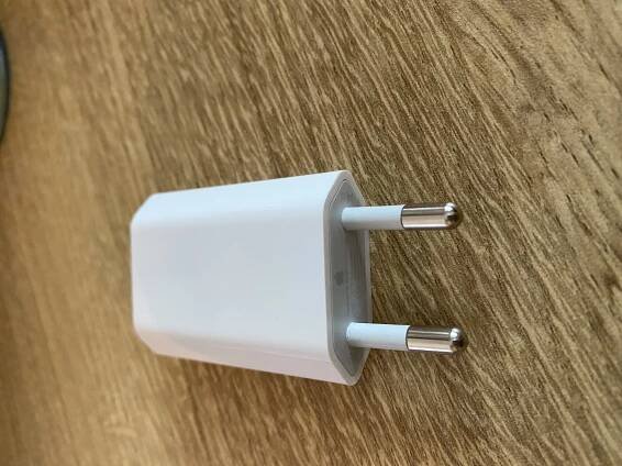 Prodám Apple 5W napájecí adaptér Apple USB za 350 CZK - 5/2020 - Apple Bazar