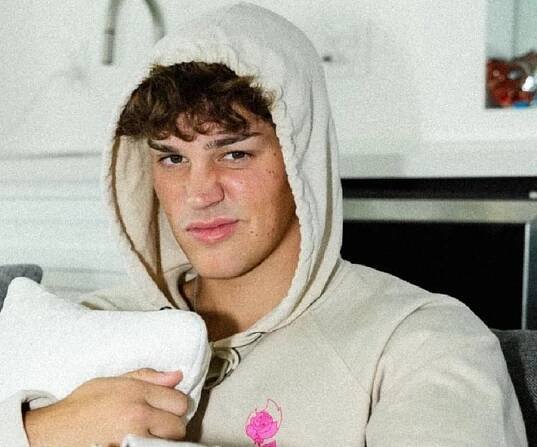 Noah Beck – Bio, Facts, Family Life, Career