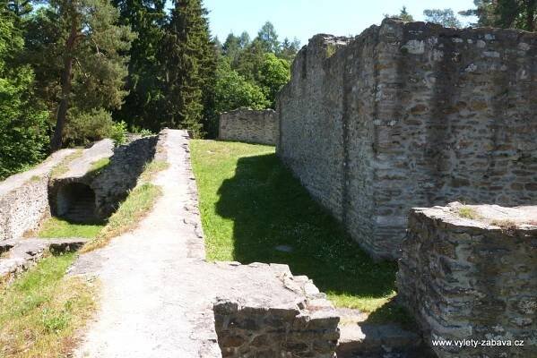 Zřícenina hradu Kozí Hrádek – významné působiště Mistra Jana Husa