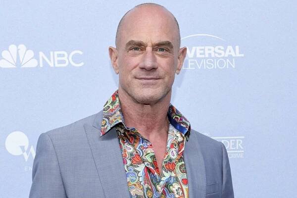 Christopher Meloni's family likes to 'bust my chops' about sex symbol status