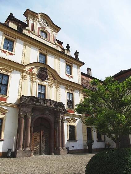Jemniště (nový zámek) – Wikipedie