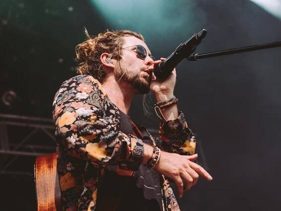 Jeremy Loops to play 'Glasto'