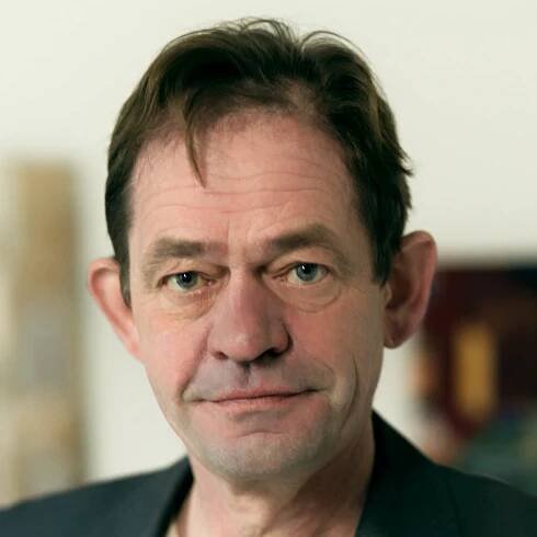 Henning Peker