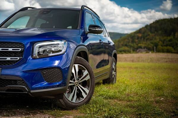 Nový nejlepší rodinný přítel: Kompaktní SUV od Mercedesu uveze až sedm pasažérů a má rozumnou cenu