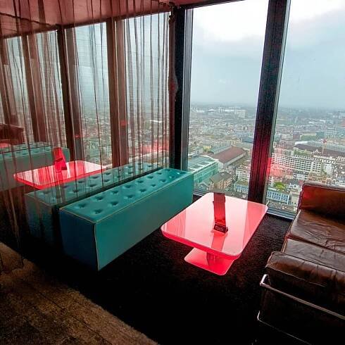 Studio 45 Table Bar Rouge01