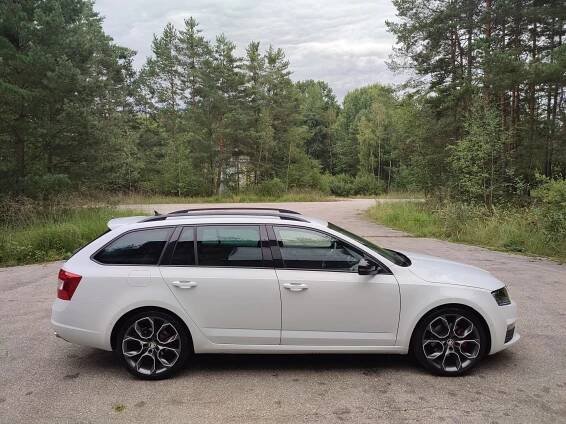Škoda Octavia RS 2.0TDi Challenge | BudCars