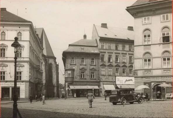 HISTORIE NOVÝCH PROSTOR - Zdravotnické potřeby U Trojice, Olomouc.