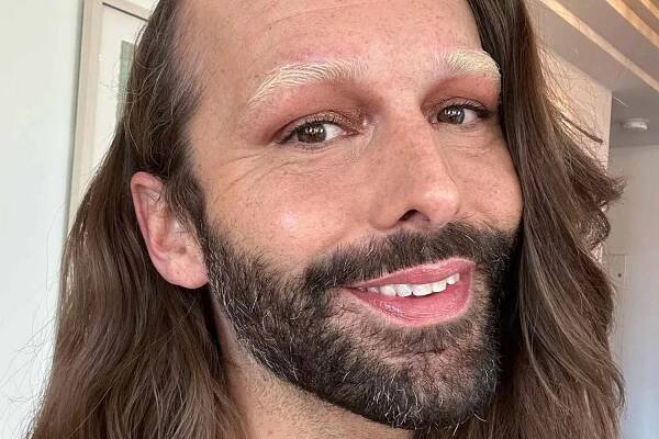 Jonathan Van Ness Debuts New Bleached Eyebrow Look on Instagram: 'Okay to Play'