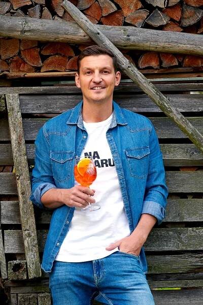 SPRITZ: Recepty na Aperol Spritz, Gracioso Spritz, Sarti Spritz – trendy koktejly a tipy - NA BARU