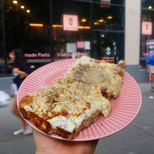 Have you ever tried our incredible 🧀 Cacio e Pepe🧀 ? 

This pizza has Mozzarella and creamy fondue 🫕 at the base,made of #pecorinoromano and #parmigianoreggiano. 
The whole is then sprinkled with more grated #pecorino cheese and freshly ground bla