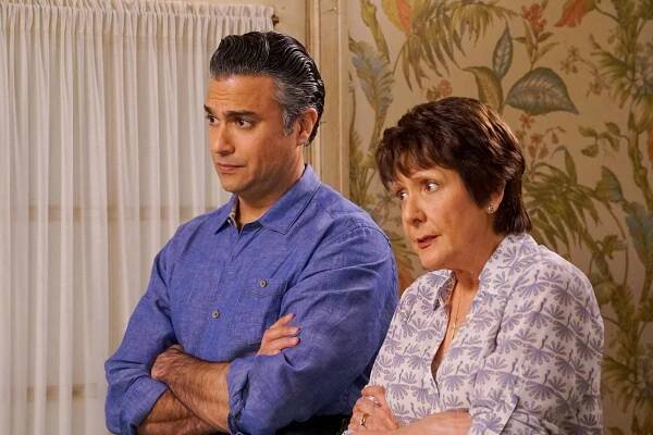 Neposkvrněná Jane - Chapter Ninety-Four - Z filmu - Jaime Camil, Ivonne Coll