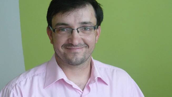 Kartář Josef Abrahám (38) vykládá budoucnost z karet na dálku: Pomáhám lidem ovlivnit jejich osud!