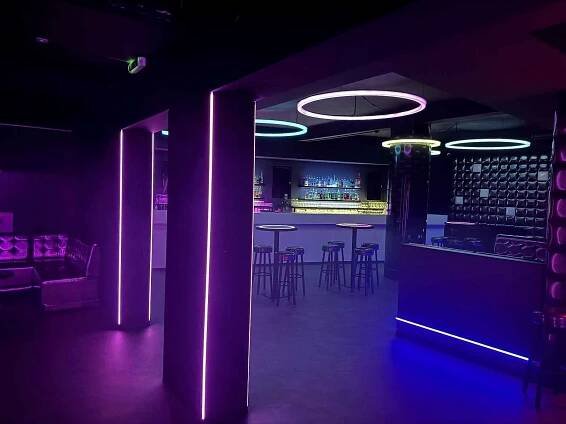 Nový taneční klub R6 v centru Olomouce. Otevřele na místě legendární diskotéky Varna