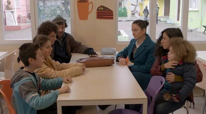 Alp Akar, Zeynep Selimoğlu, Nejat Uygur, Reha Özcan, Esra Bezen Bilgin, Ömer Sevgi - Bizim Hikaye - Episode 18 - Z filmu