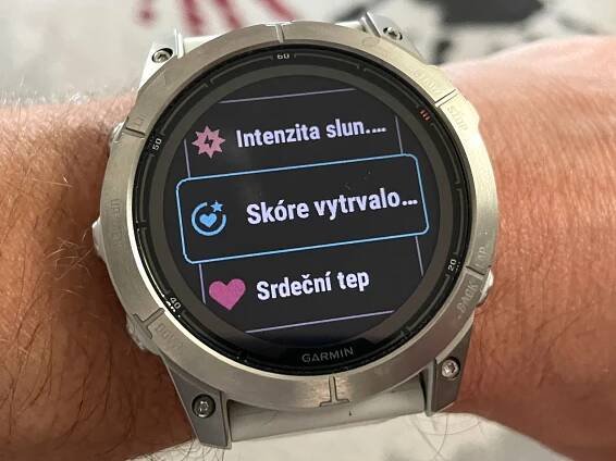 Kompletní přehled: Nové funkce, mapy a metriky, které Garmin uvedl v hodinkách Fénix 7 Pro a Epix Pro