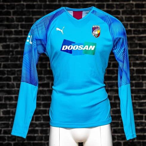 FC Viktoria Plzeň - Dresy - zápasové - galerie