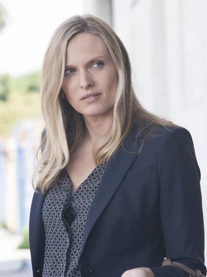 Ray Donovan - Poklady a půjčky - Z filmu - Vinessa Shaw