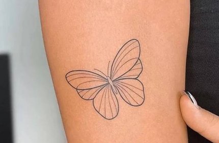 Nejlepší minimalistické návrhy tetování motýlů, které vás inspirují