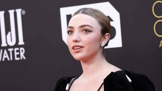 Girl Haunts Boy starring Peyton List and Michael Cimino coming to Netflix in October