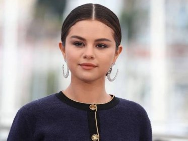 Selena Gomez Debuts a Lighter, Longer Lob