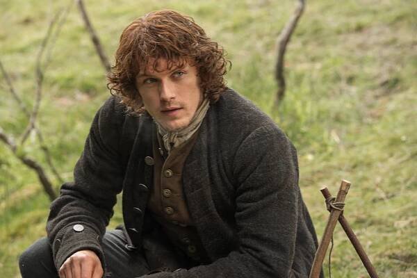 Sam Heughan z Cizinky si málem zahrál ve Hře o trůny a jméno má podle postavy ze slavného fantasy románu