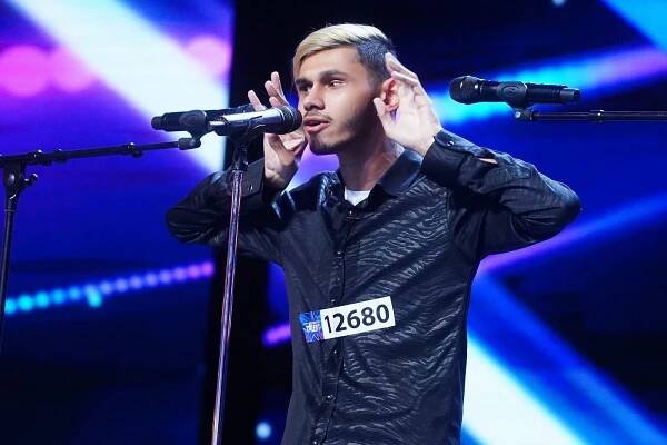 Nejbizarnější vystoupení v Talentu: Svalovec, který se oženil se silikonovou pannou, zpěv, co trhá uši i příšerný básník
