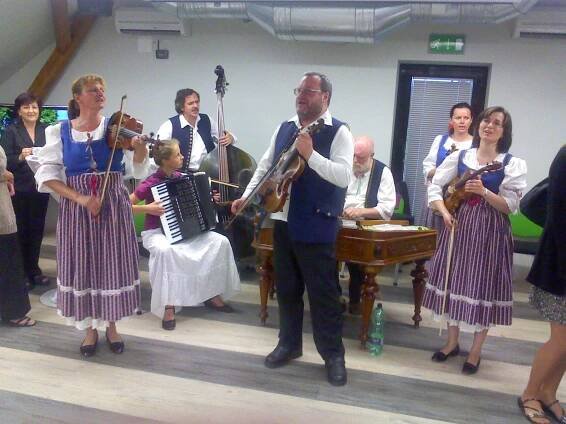 Galerie | Cimbálová muzika Ječmínek 