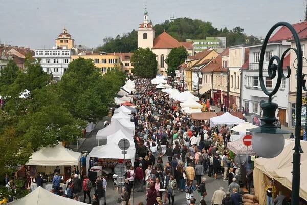 Víkend bude v Berouně patřit hrnčířským a řemeslným trhům. A tkaným výrobkům