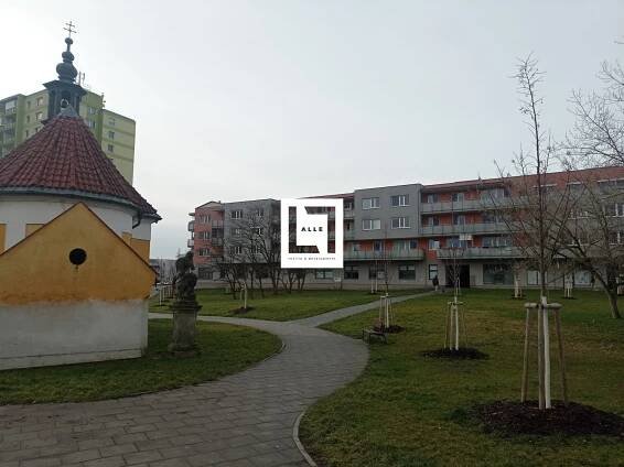 Pronájem kanceláře 68m2 - Olomouc, Nové Sady