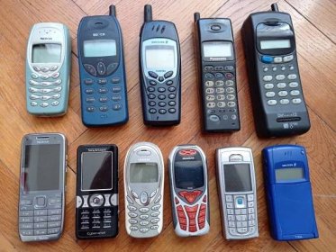 Staré mobilní telefony 11 ks # - Mobily a chytrá elektronika