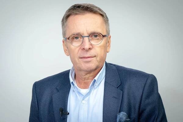 Ivan Mikloš o riešení vojny na Ukrajine | Západným politikom chýba líderstvo, sú mäkkí a boja sa Putina (video + text