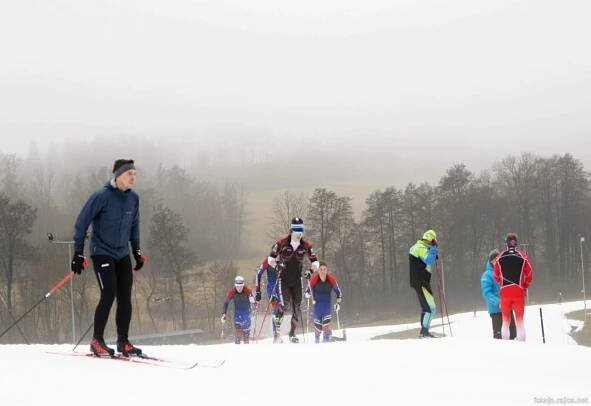 FOTO: Kam na běžky? Třeba do Vejsplach. Okolí tratě ale zimu moc nepřipomíná