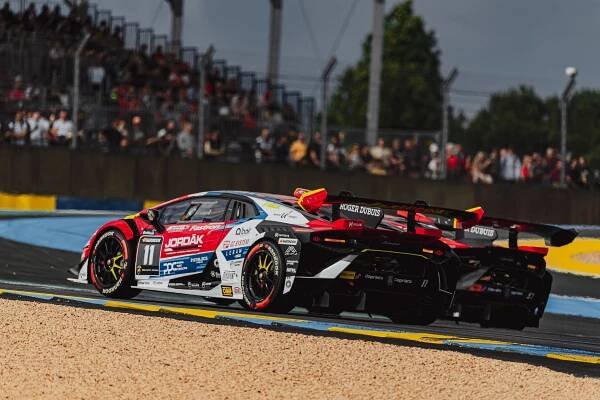 Nejlepší desítka v Le Mans. Tým Jiřího Mičánka se na legendární trati blýskl výjimečným výsledkem