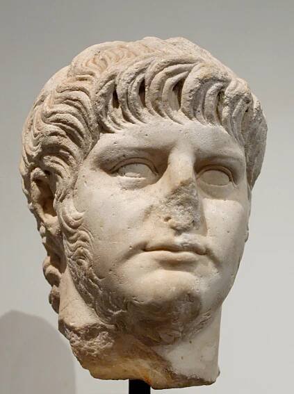 Soubor:Nero Palatino Inv618.jpg