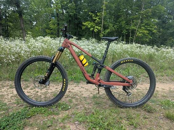 Test: Trek Fuel LX - vyzkoušeli jsme nejostřejší z Fuelů modelové řady pro rok 2026 | DoleKOP.COM